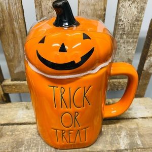 Rae Dunn TRICK OR TREAT mug with topper ceramic orange mug